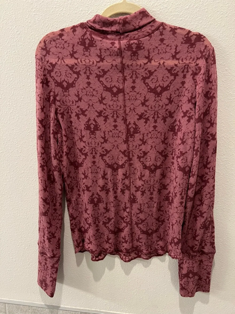 Intimately Free People Women’s Dusty Rose Patterned Turtleneck Long Sleeve TopXL - Picture 5 of 5